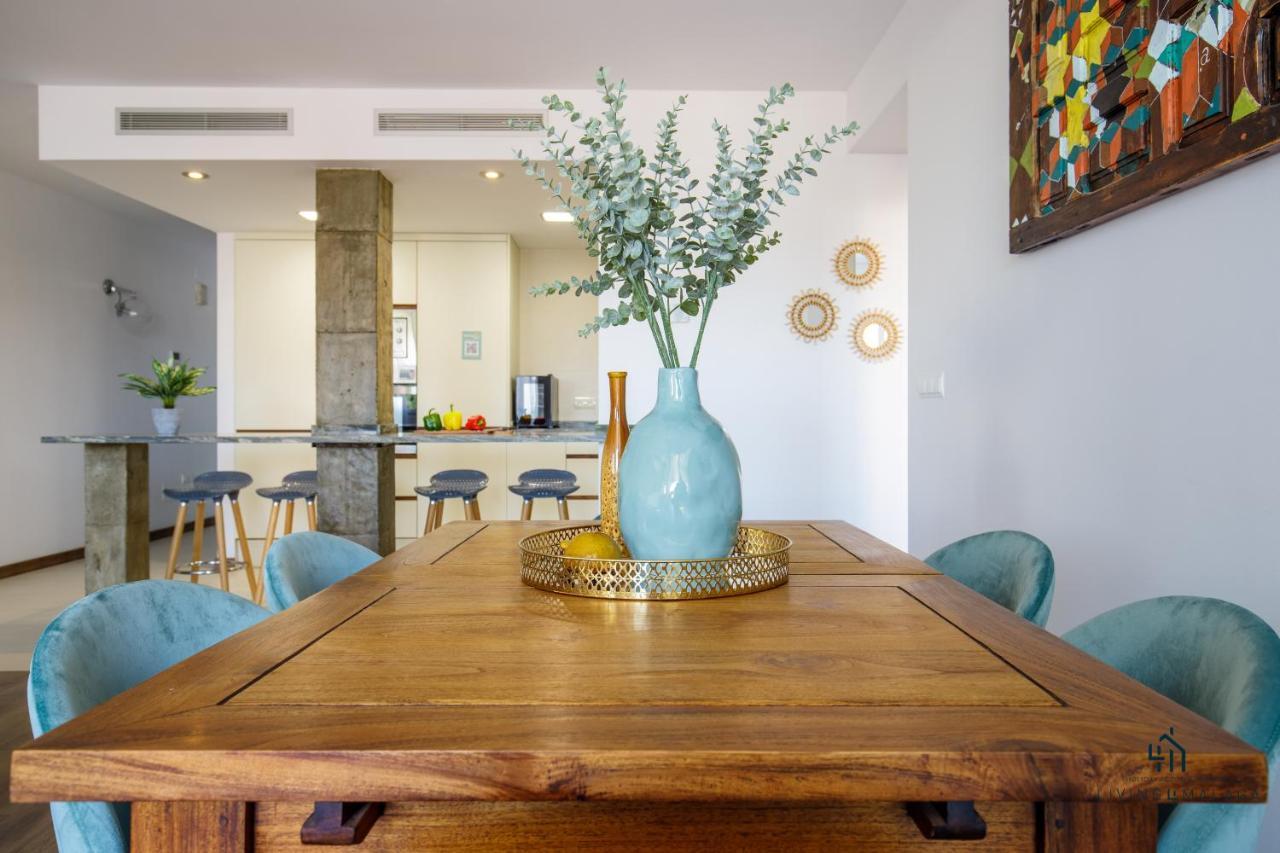 Living4Malaga Theatre Square Terrace Apartment Ngoại thất bức ảnh