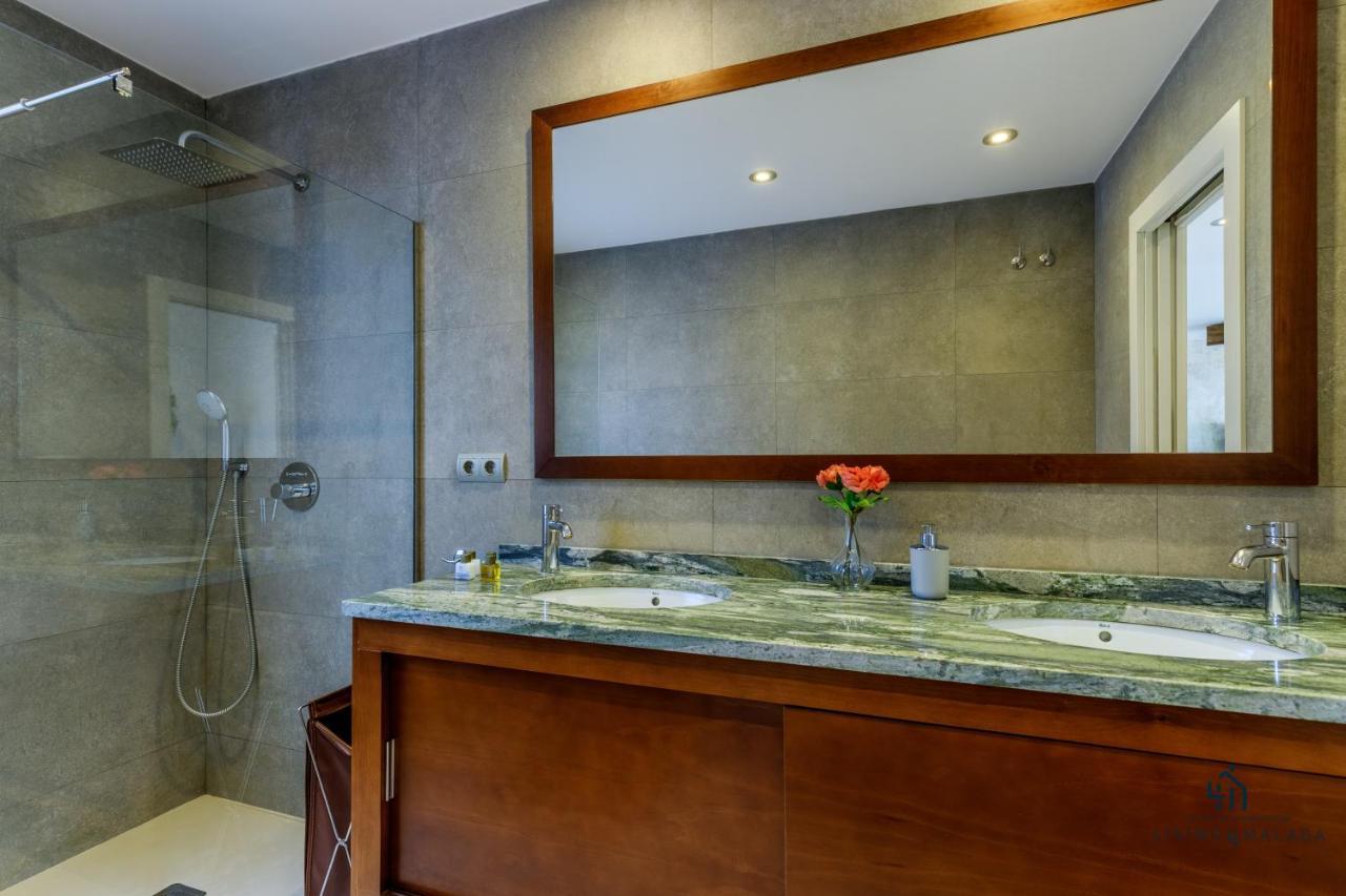 Living4Malaga Theatre Square Terrace Apartment Ngoại thất bức ảnh